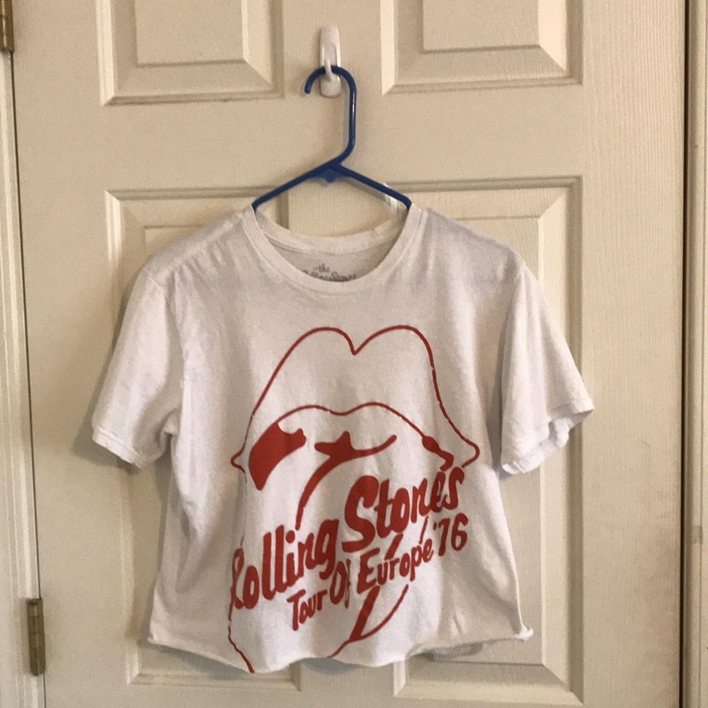 White cropped  Rolling Stones shirt